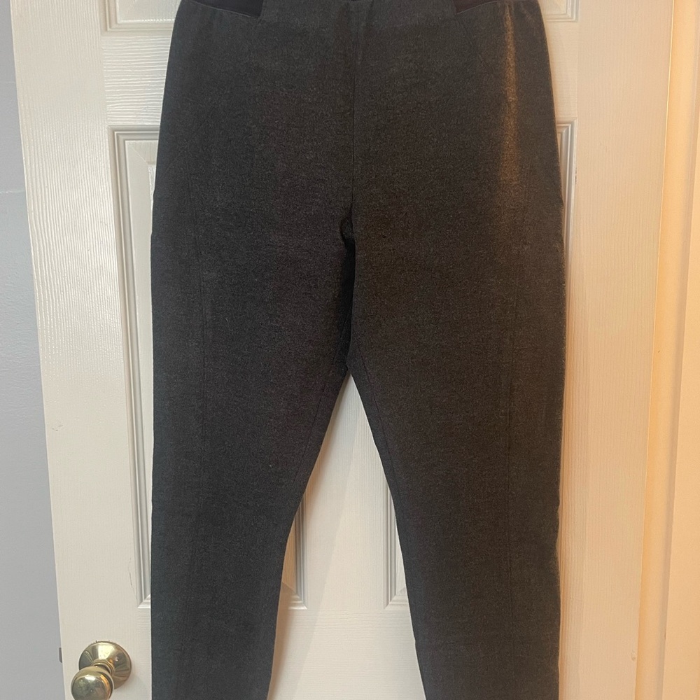T Tahari Gray Skinny Pants with Tapered Leg